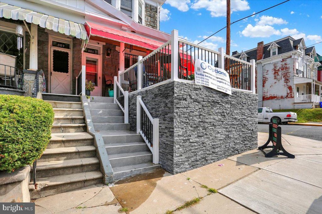 301 W DOUGLASS ST, Reading, PA 19601