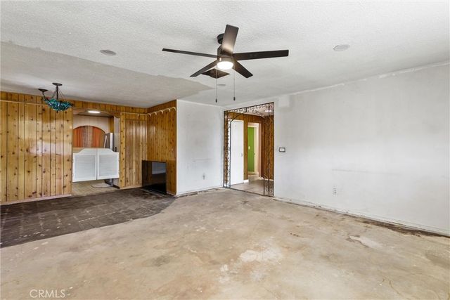 450 W Cromwell, Rialto, CA 92376