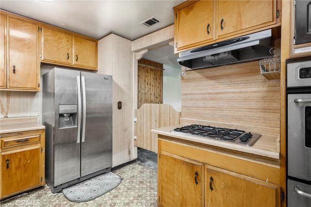 450 W Cromwell, Rialto, CA 92376