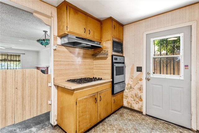 450 W Cromwell, Rialto, CA 92376