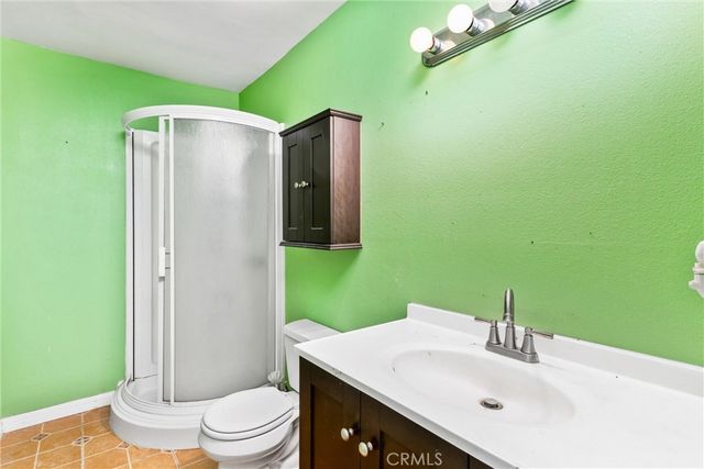 450 W Cromwell, Rialto, CA 92376