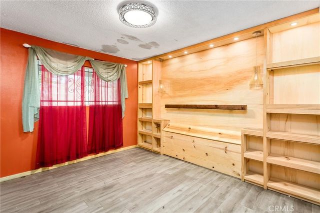 450 W Cromwell, Rialto, CA 92376