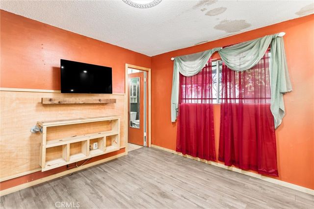 450 W Cromwell, Rialto, CA 92376