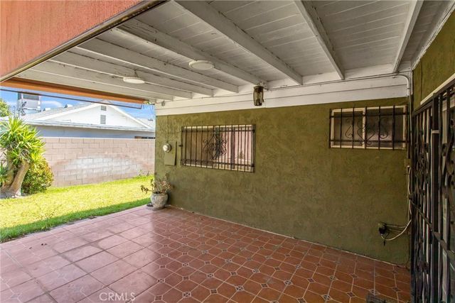 450 W Cromwell, Rialto, CA 92376