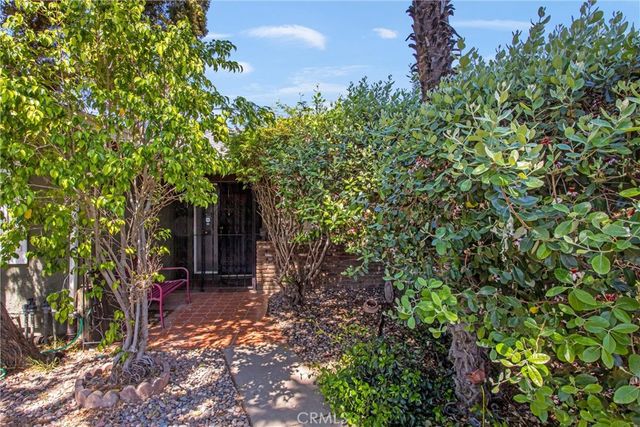 450 W Cromwell, Rialto, CA 92376