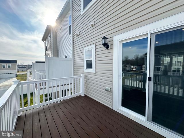 5605 LUDLOW PL, White Plains, MD 20695