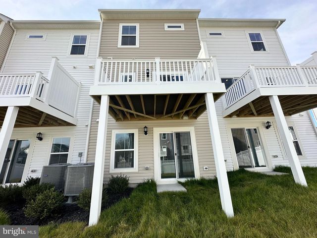 5605 LUDLOW PL, White Plains, MD 20695