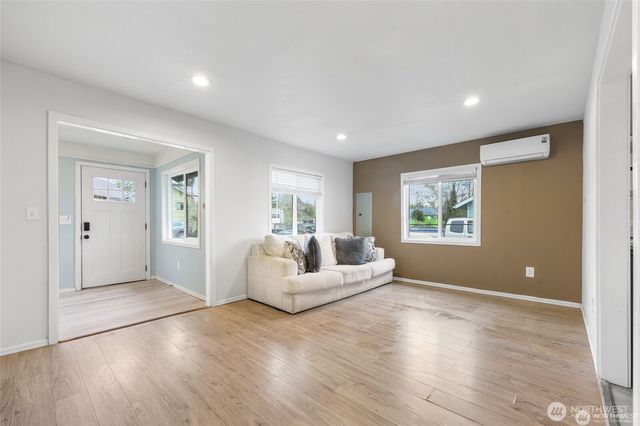 325 E Perry Street, Aberdeen, WA 98520