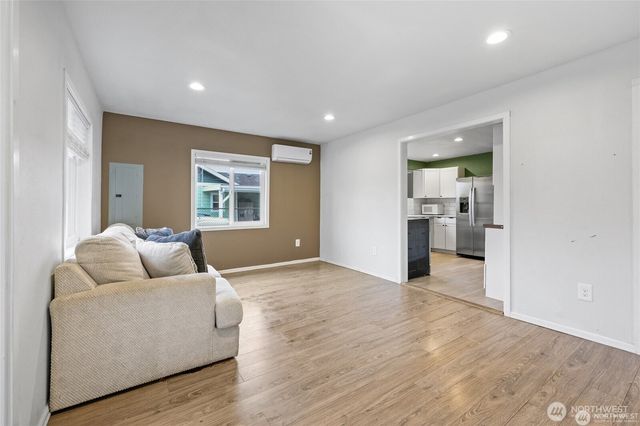 325 E Perry Street, Aberdeen, WA 98520