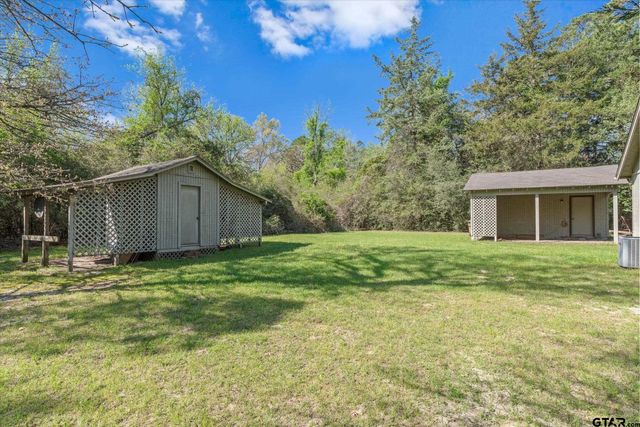 1692 Valleywood Trail, Holly Lake Ranch, TX 75765