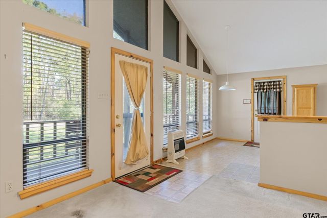 1692 Valleywood Trail, Holly Lake Ranch, TX 75765