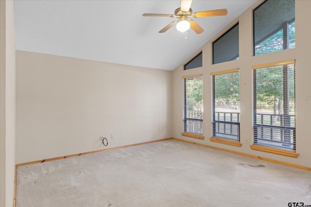 1692 Valleywood Trail, Holly Lake Ranch, TX 75765