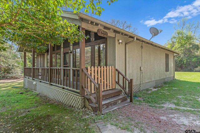 1692 Valleywood Trail, Holly Lake Ranch, TX 75765