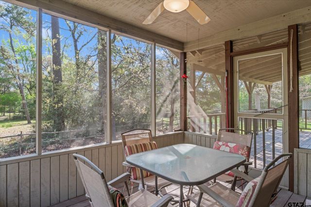 1692 Valleywood Trail, Holly Lake Ranch, TX 75765