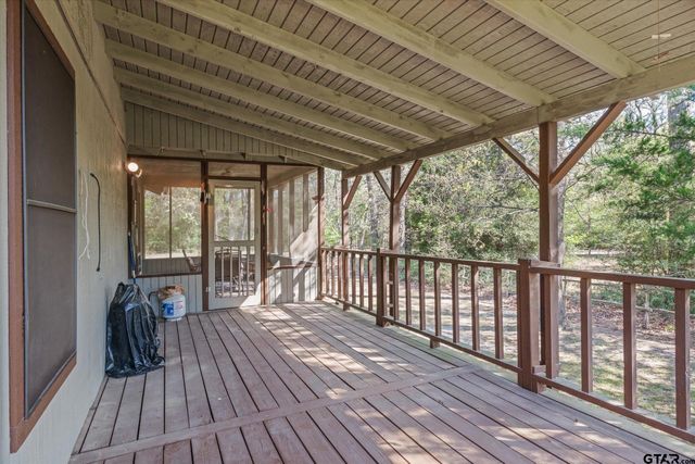 1692 Valleywood Trail, Holly Lake Ranch, TX 75765