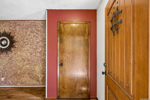 206 Rio Seco St, San Antonio, TX 78232