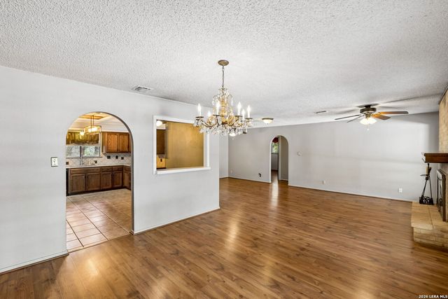 206 Rio Seco St, San Antonio, TX 78232