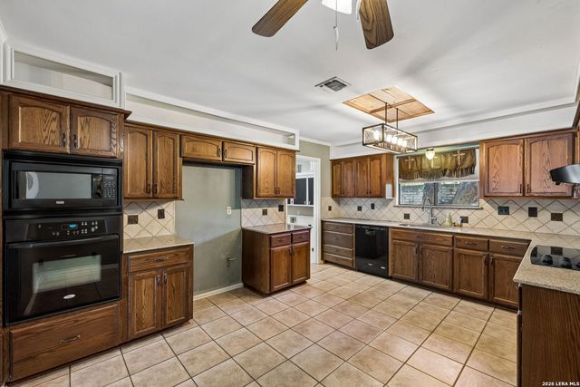 206 Rio Seco St, San Antonio, TX 78232