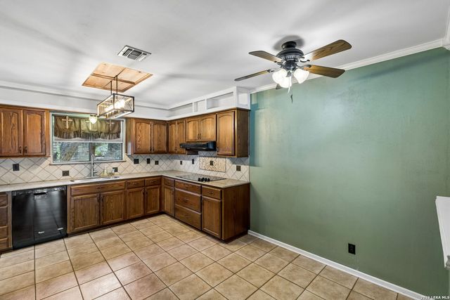 206 Rio Seco St, San Antonio, TX 78232
