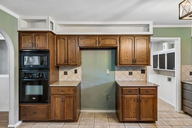 206 Rio Seco St, San Antonio, TX 78232