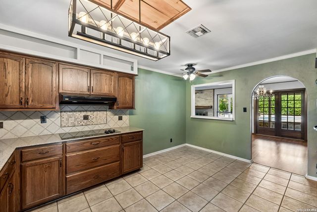 206 Rio Seco St, San Antonio, TX 78232