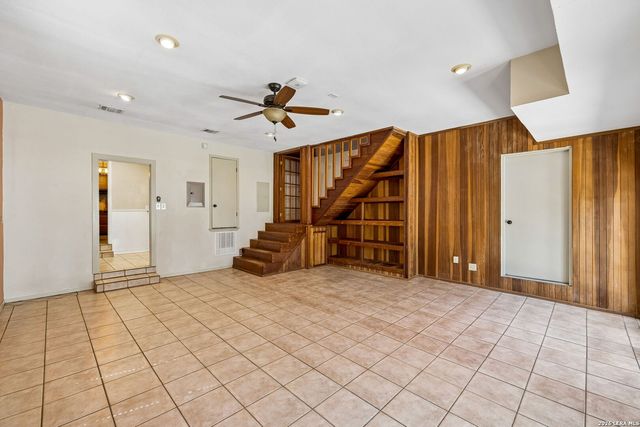 206 Rio Seco St, San Antonio, TX 78232