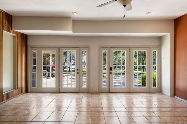 206 Rio Seco St, San Antonio, TX 78232