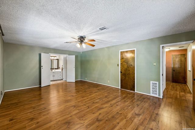 206 Rio Seco St, San Antonio, TX 78232