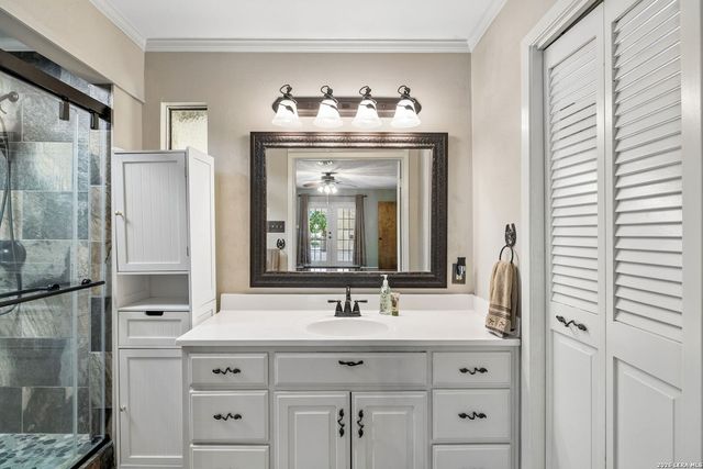 206 Rio Seco St, San Antonio, TX 78232