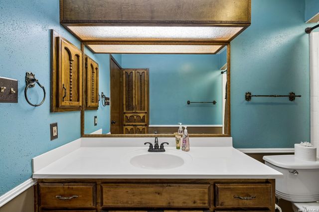 206 Rio Seco St, San Antonio, TX 78232