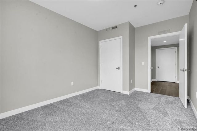 525 W Lafayette Boulevard 18E, Detroit, MI 48226