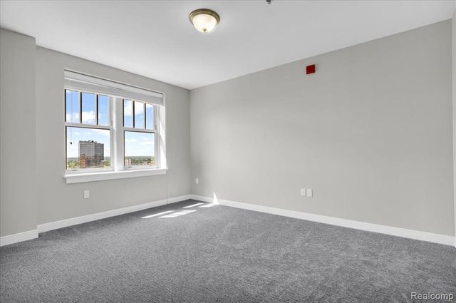 525 W Lafayette Boulevard 18E, Detroit, MI 48226