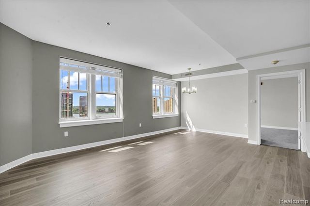 525 W Lafayette Boulevard 18E, Detroit, MI 48226