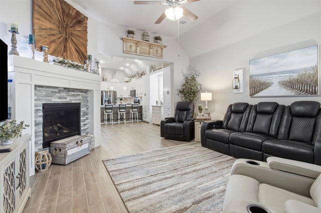 11668 Whirlaway Drive, Willis, TX 77318
