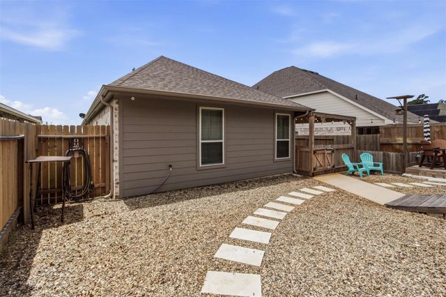 11668 Whirlaway Drive, Willis, TX 77318