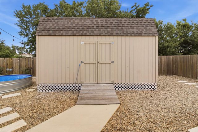 11668 Whirlaway Drive, Willis, TX 77318