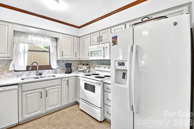 6111 Patrick Place, Charlotte, NC 28210