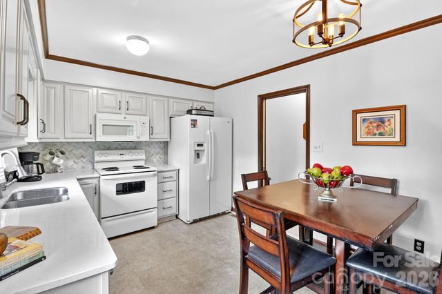 6111 Patrick Place, Charlotte, NC 28210
