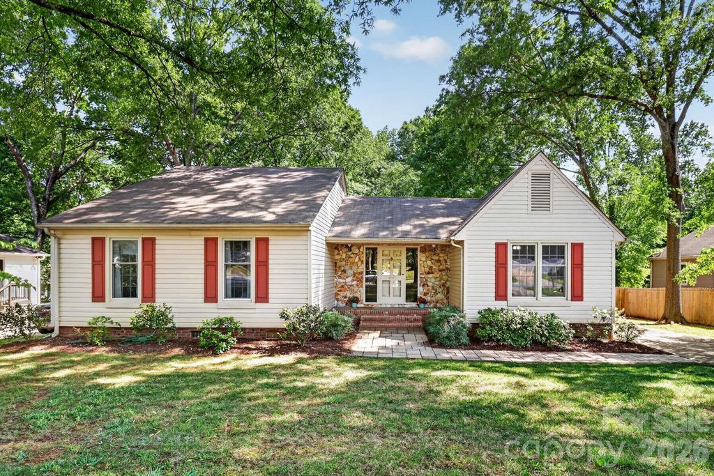 6111 Patrick Place, Charlotte, NC 28210