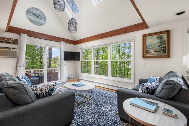 10 Lakeview Drive, Meredith, NH 03253