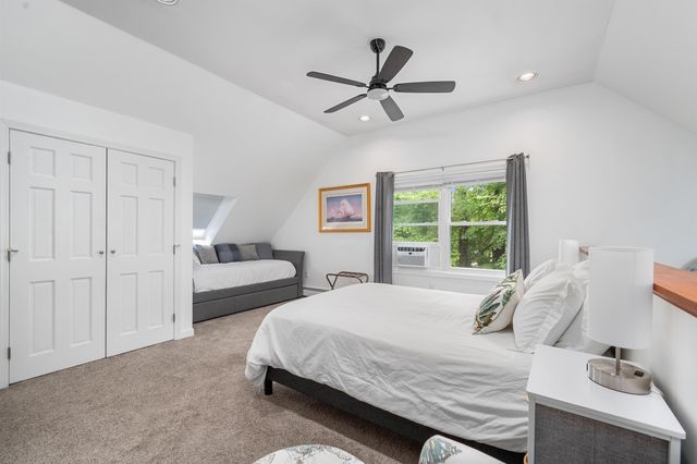 10 Lakeview Drive, Meredith, NH 03253