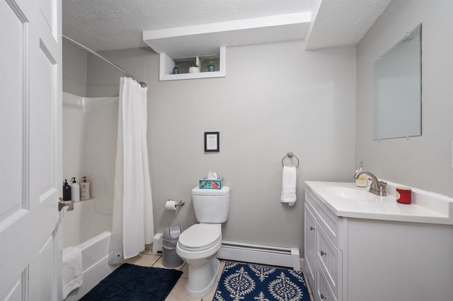 10 Lakeview Drive, Meredith, NH 03253