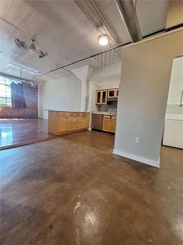 172 Haynes Street UNIT 213, Atlanta, GA 30313