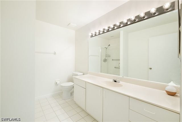 7791 Esmeralda WAY 203, Naples, FL 34109