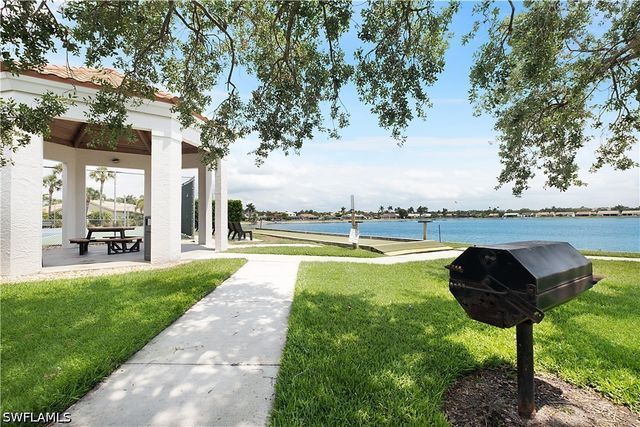 7791 Esmeralda WAY 203, Naples, FL 34109