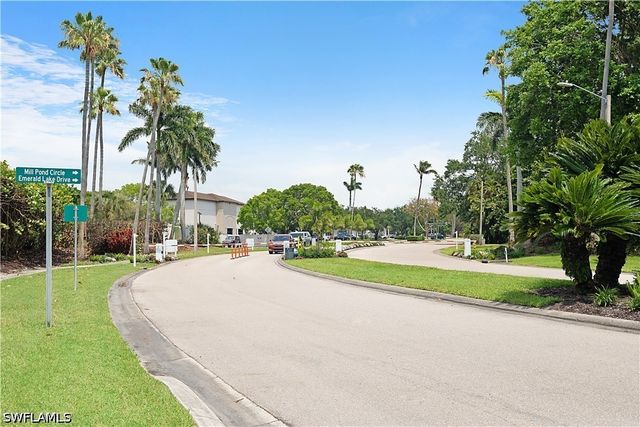 7791 Esmeralda WAY 203, Naples, FL 34109