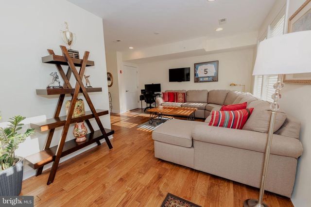 634 W END WALK, Media, PA 19063