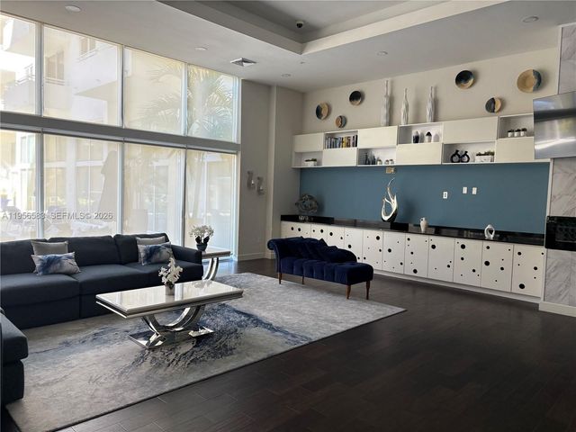 18800 NE 29th Ave 807, Aventura, FL 33180