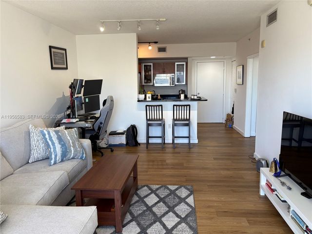 18800 NE 29th Ave 807, Aventura, FL 33180