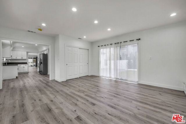 10564 Ashton Avenue, Los Angeles, CA 90024